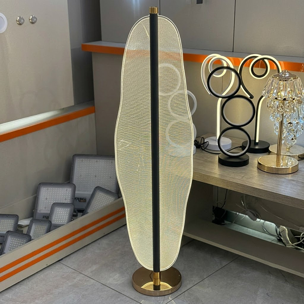 Modern Streamlined LED Floor Lamp