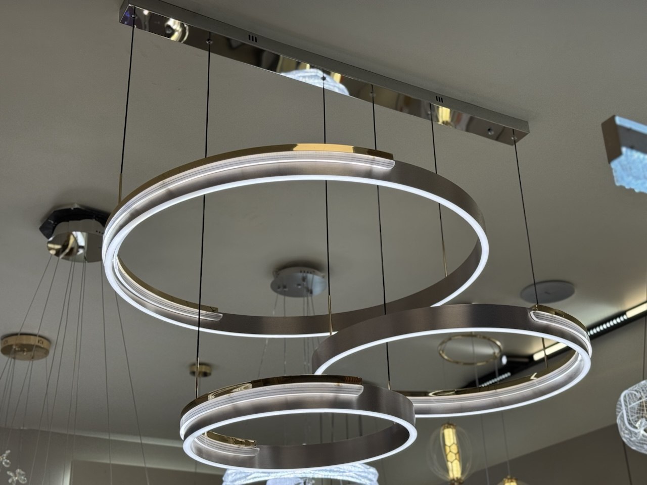 Modern 3-Ring Interlocking LED Chandelier